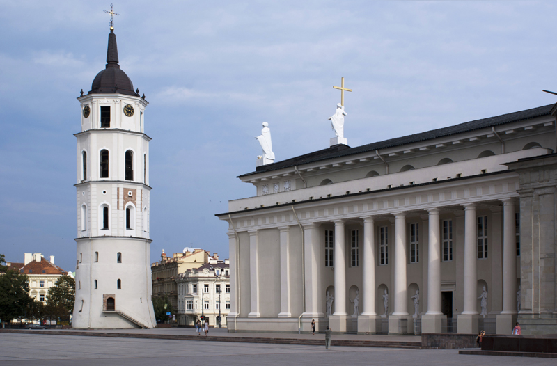 Vilnius, Lituania, cattedrale della Santissima Trinità e di San Stanislao e San Ladislao col campanile