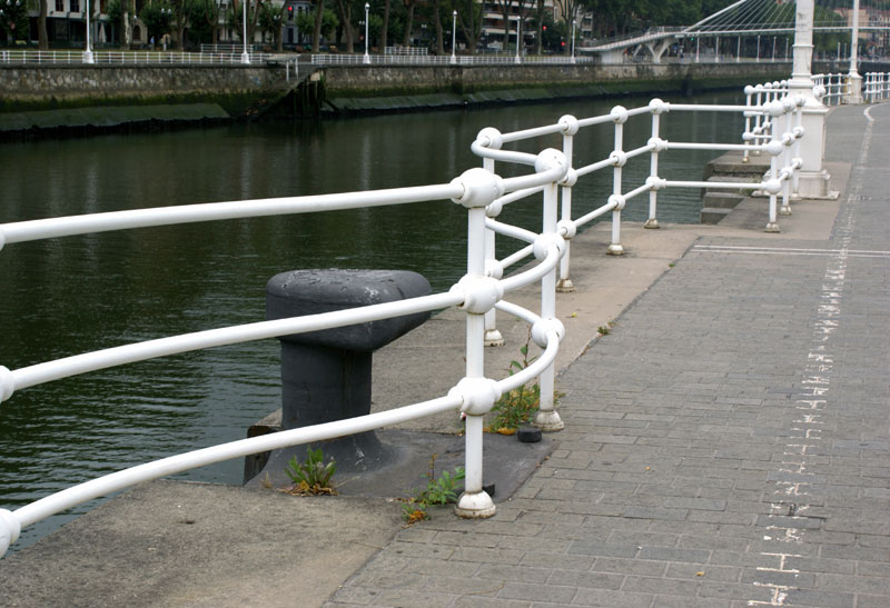 Bilbao, Paseo Uribitarte