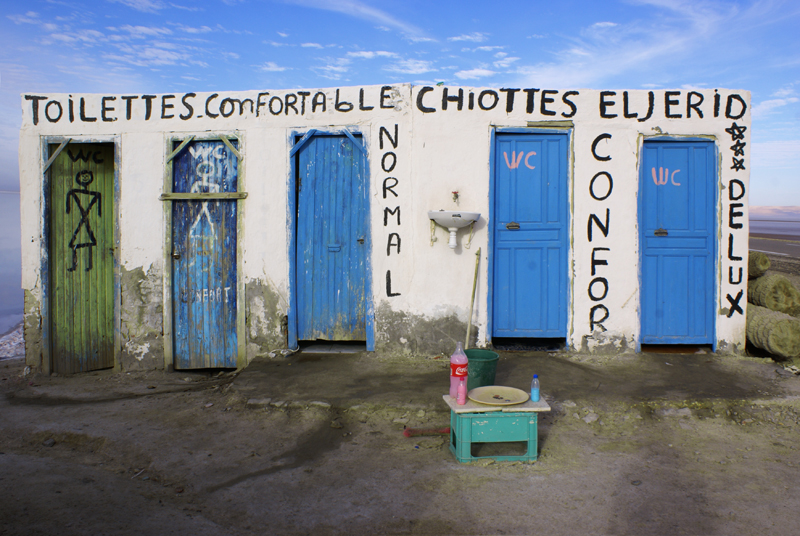 Toilettes a Chott El Jerid, Tunisia