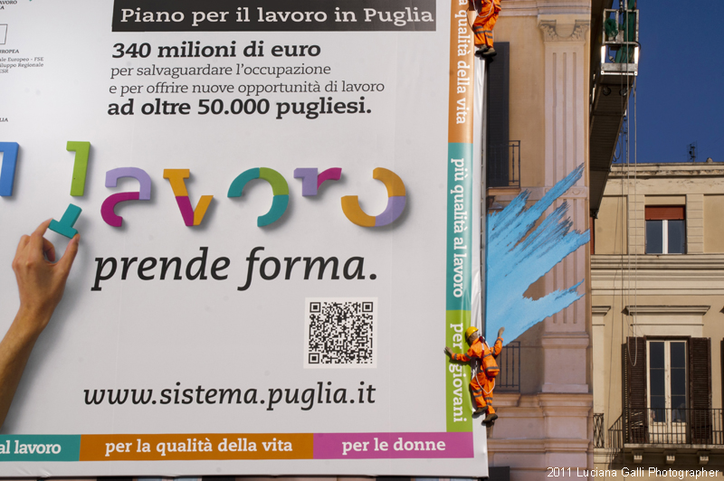 Bari, trompe l'oeil in Piazza del Ferrarese 2011